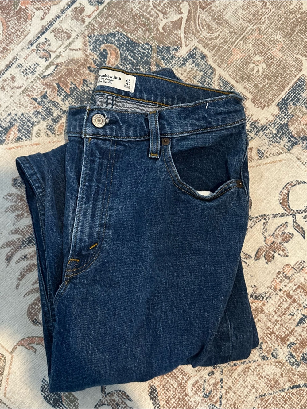 Abercrombie jeans size 27 S